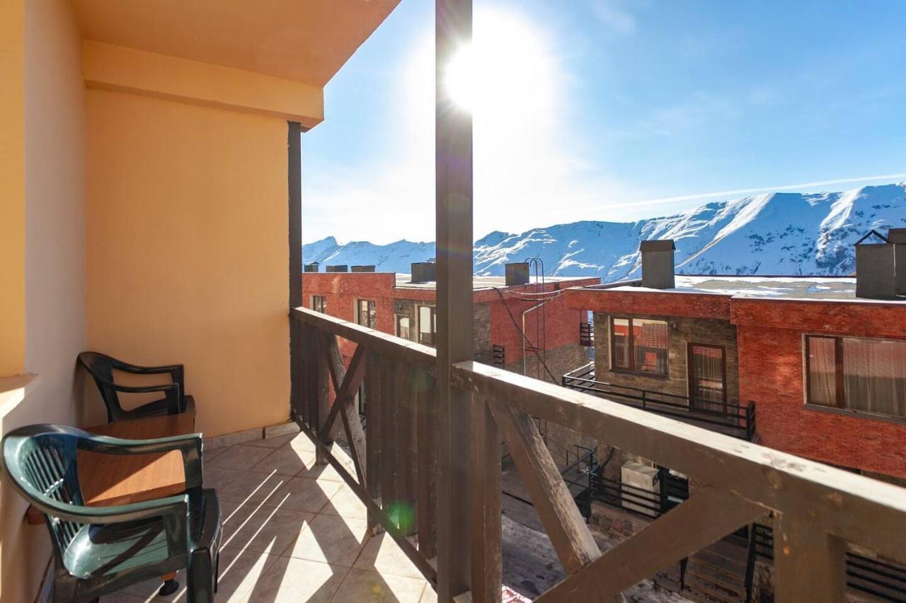 Wehost Cozy And Comfortable Studio Гудаури Экстерьер фото